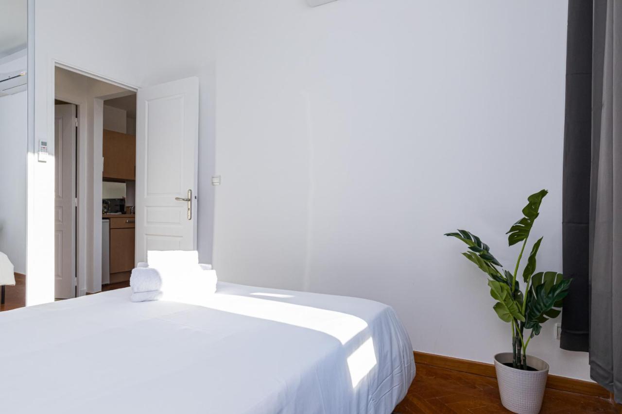 7 Medecin - Place Massena - Central 2P - Lumineux - Climatise ニース エクステリア 写真